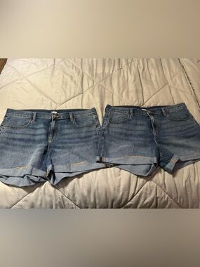 Old Navy Blue Denim Rolled Hem Shorts - 16 (Lot of 2)
